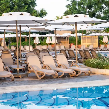 Complex The Norm Oriental 5*