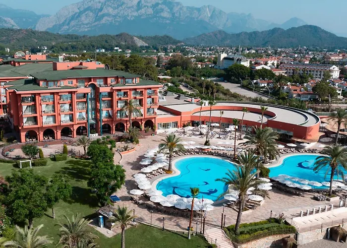 Semesteranläggning (resort) The Norm Oriental 5*