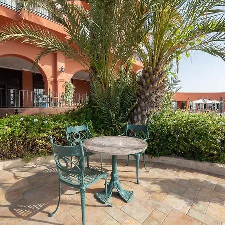 리조트 The Norm Oriental